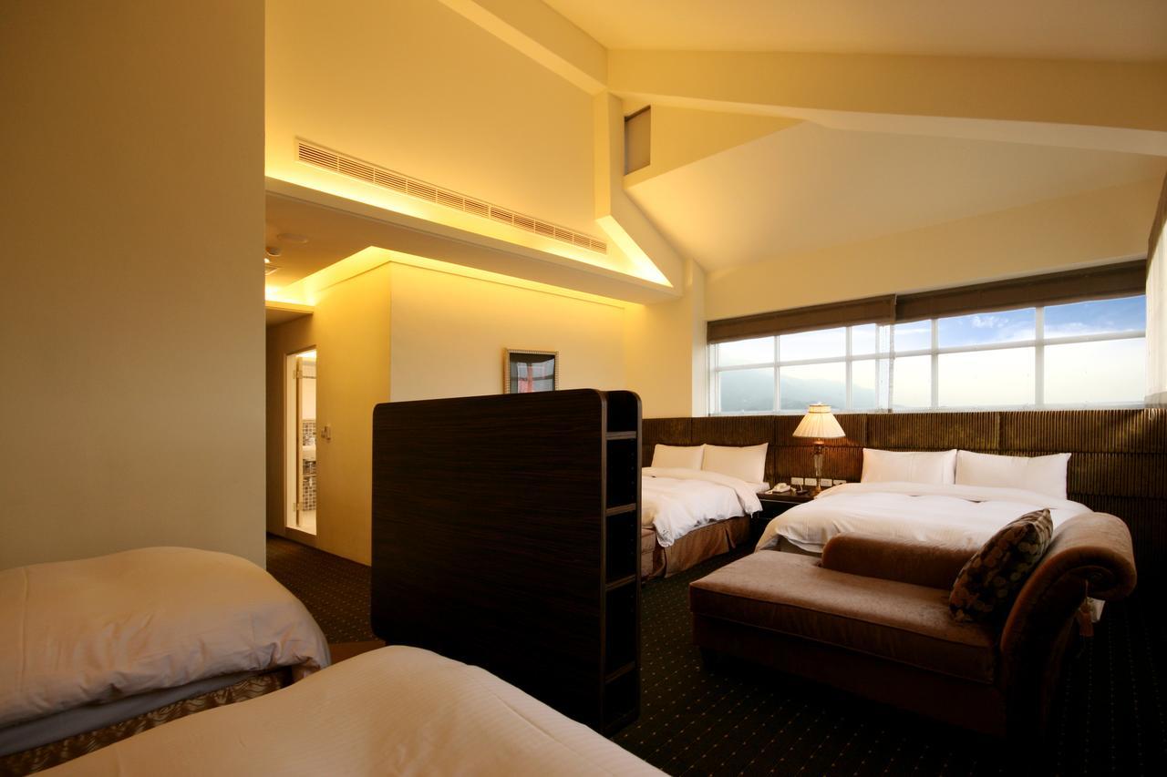 Mountain Fish Water Hotel Jiji Bilik gambar