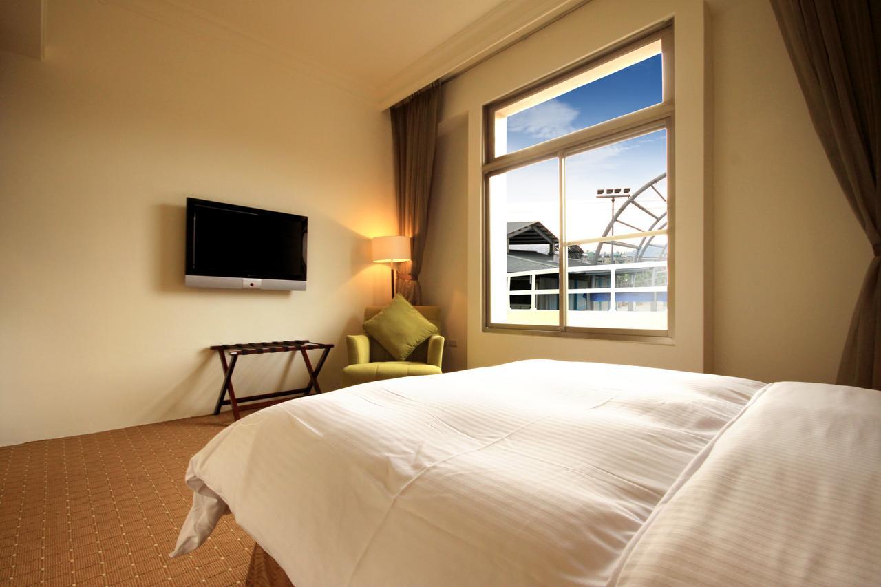 Mountain Fish Water Hotel Jiji Bilik gambar