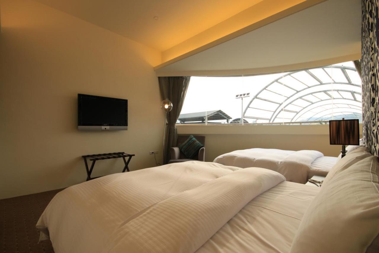 Mountain Fish Water Hotel Jiji Luaran gambar